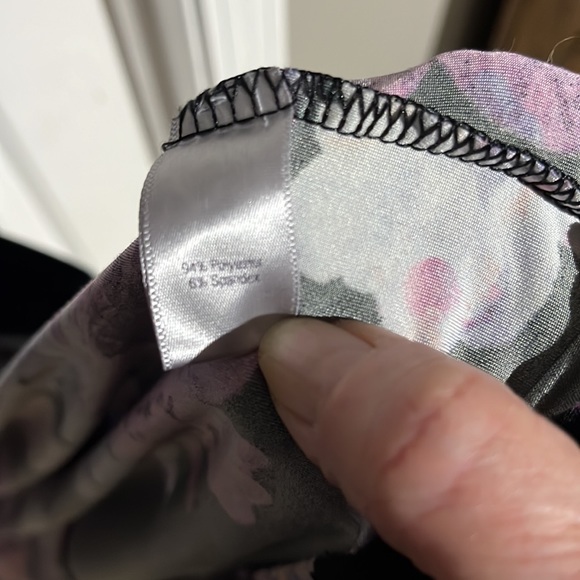 Jennifer Lopez maxi dress with long sleeves - Picture 6 of 6